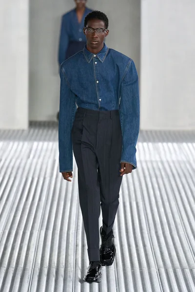 Look 39